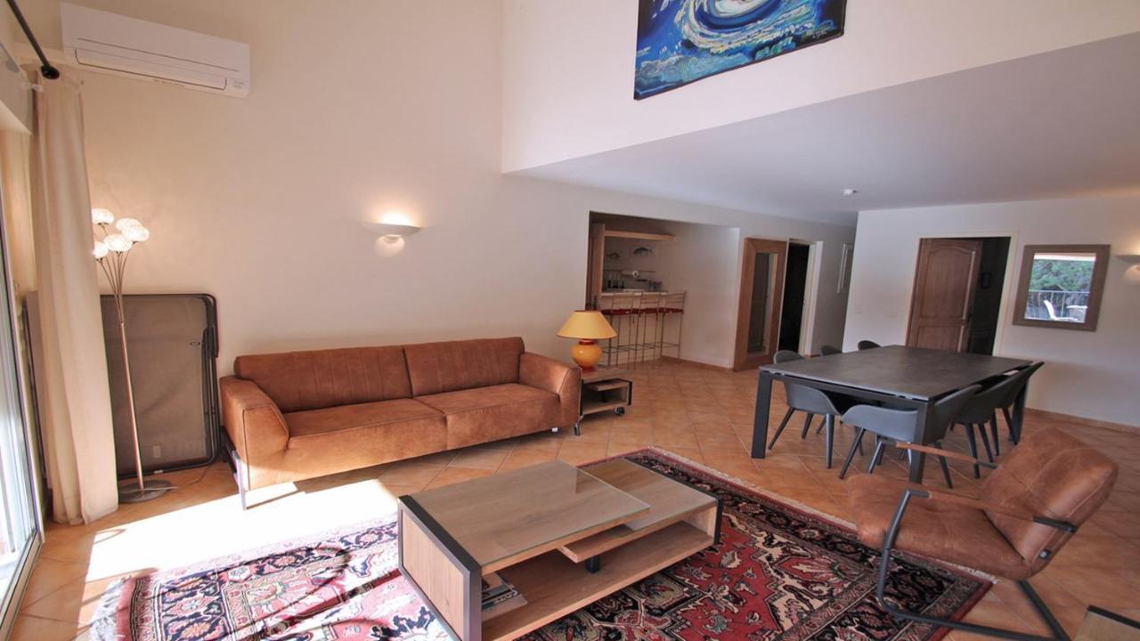 Sainte-Maxime - 3 Bedroom Apartment, Air Conditioned, Outdoor Terrace, Swimming Pool エクステリア 写真