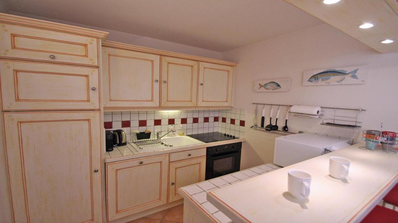 Sainte-Maxime - 3 Bedroom Apartment, Air Conditioned, Outdoor Terrace, Swimming Pool エクステリア 写真